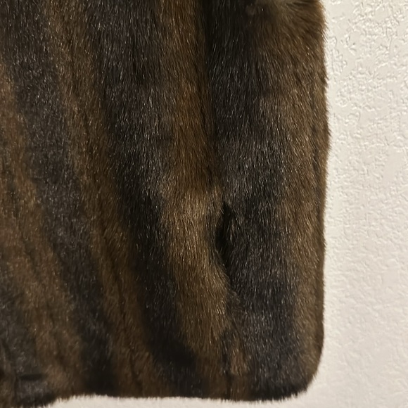 Vest - Picture 3 of 4